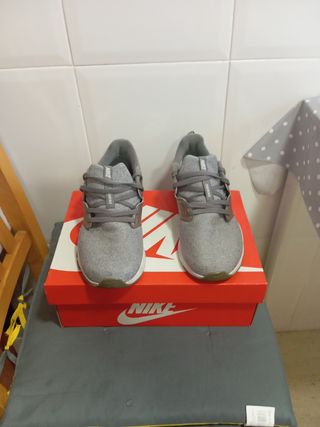 Zapatillas Nike Air training,N 38 Gris y dorado
