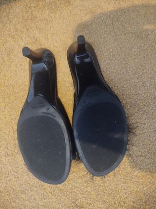 Zapatillas Etam negras con plumas