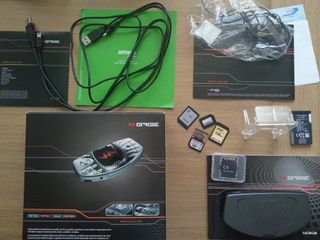 Nokia N-Gage + FIFA 2005 + Accesorios