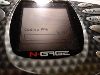 Nokia N-Gage + FIFA 2005 + Accesorios