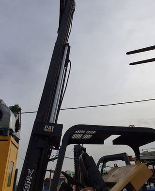 Torito Caterpillar eléctrico 2500kg