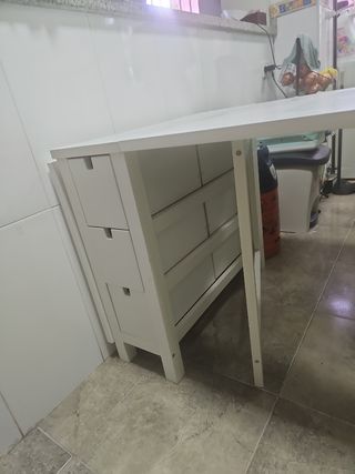 Mesa plegable con cajonera lateral