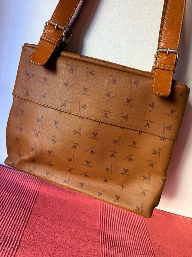 Bolso bandolera Valentino monograma marrón