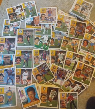 Lote 146 Cromos diferentes Liga Este 1992-1993