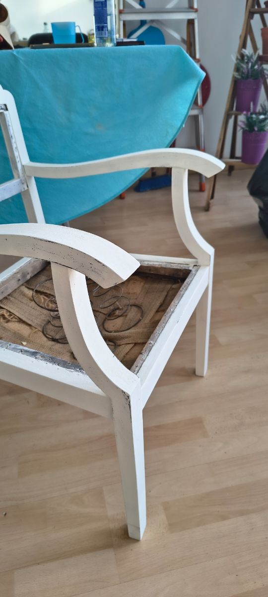 Silla descalzadora madera pintada