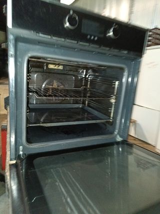 Horno TEKA negro