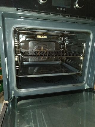 Horno TEKA negro