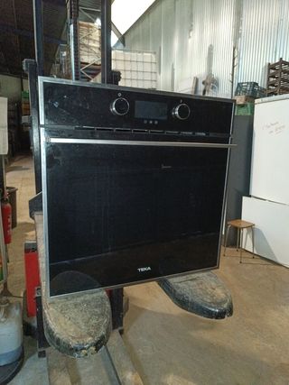 Horno TEKA negro