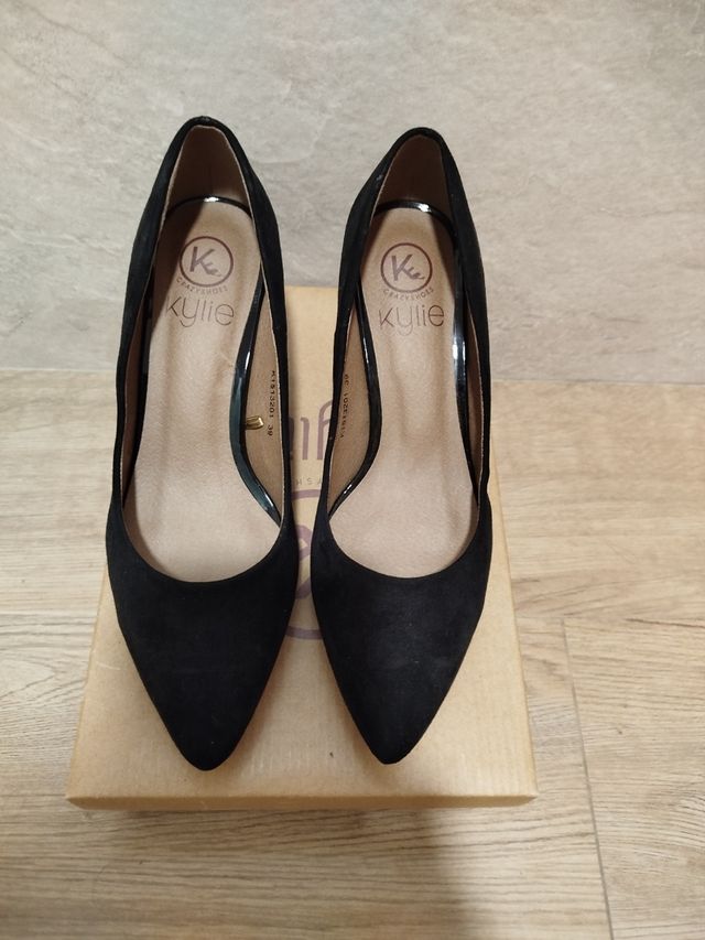 Zapatos de tacón negros