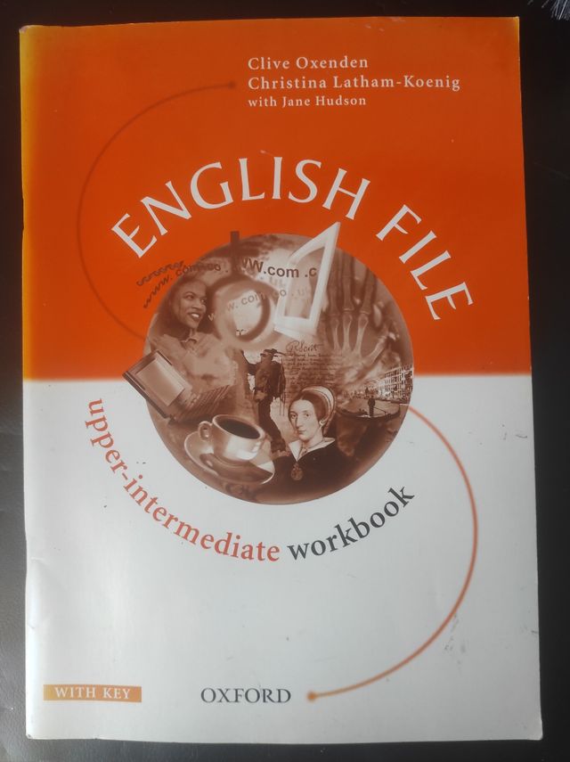 2 libros English File Pre y Upper intermediate