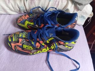 Zapatillas multitacos Messi Talla 37