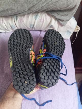 Zapatillas multitacos Messi Talla 37