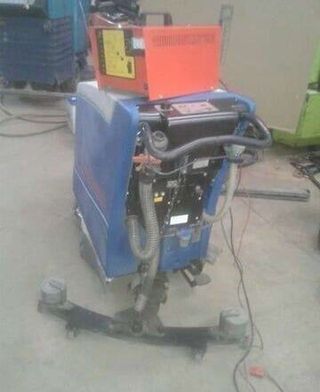 Máquina fregadora industrial - Batería