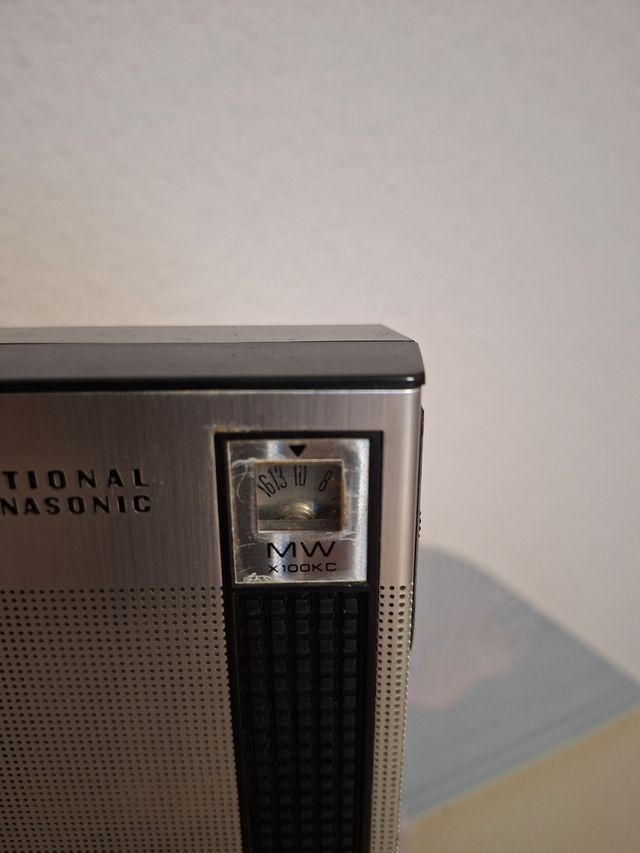 Radio National Panasonic R-1031 MW