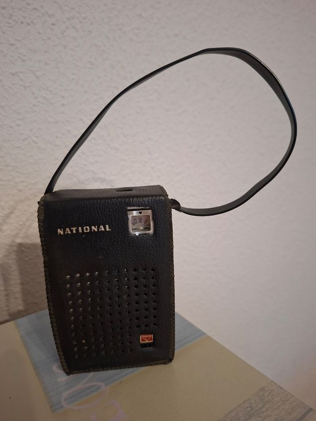 Radio National Panasonic R-1031 MW