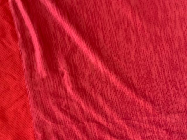 T-shirt sportiva rossa Decathlon