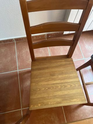Mesa comedor y 4 sillas Ikea madera