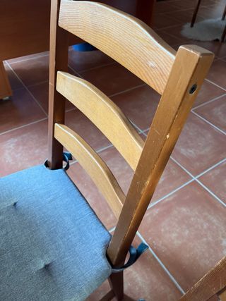 Mesa comedor y 4 sillas Ikea madera