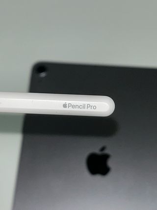 iPad Air + Apple Pencil y Teclado