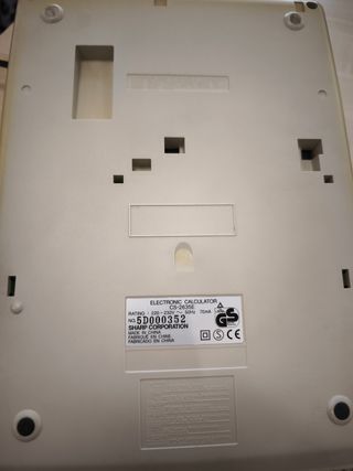 Calculadora Sharp CS-2635E Retro