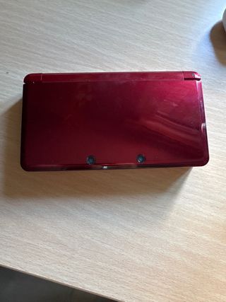 Nintendo 3DS roja sin palo. +2 juegos = 5€ más