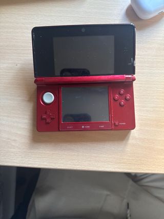 Nintendo 3DS roja sin palo. +2 juegos = 5€ más