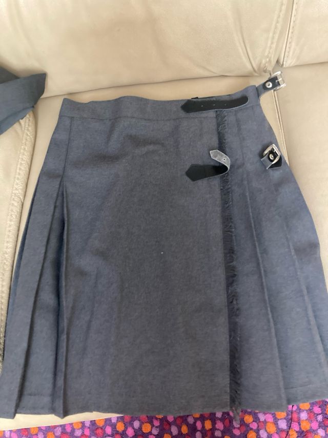 Falda de colegio gris