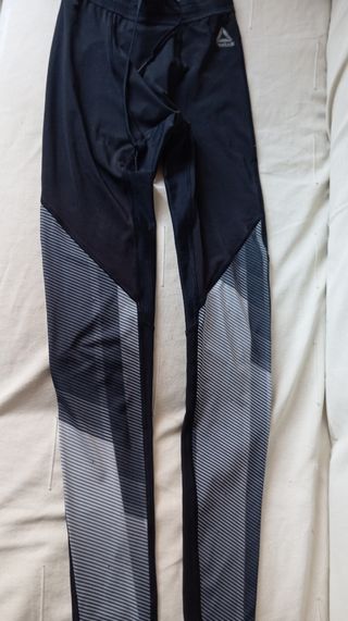 Dos Mallas deportivas distintas