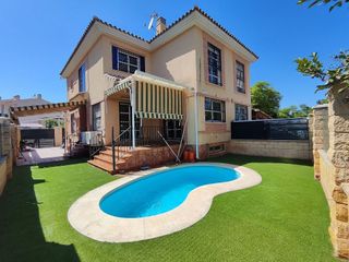 Casa pareada en alquiler en Centro en Alhaurín de la Torre
