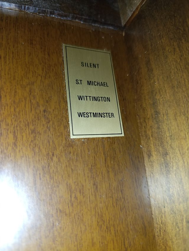 Orologio a pendolo a colonna 