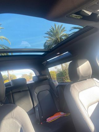 Land Rover Defender 2023