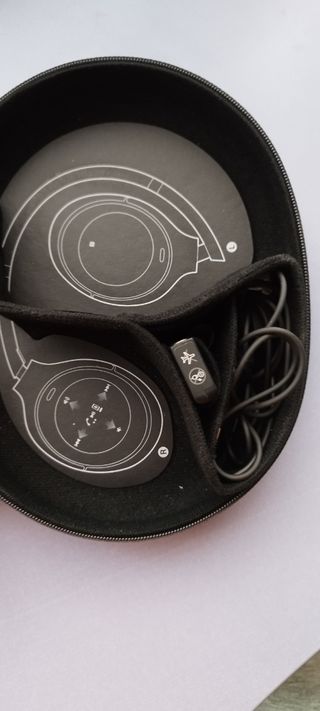 Auriculares Sony WH-1000XM4 Negros y Dorados