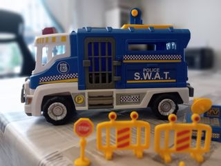 Set de policía y ladrones Pin y Pon