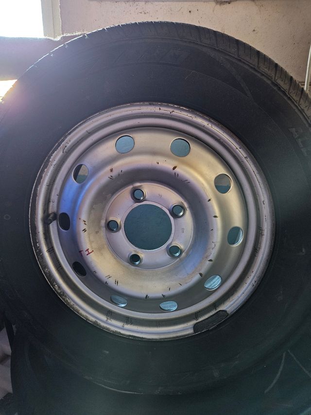 Neumático de furgoneta Renault Master 2 16"