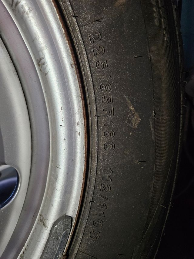 Neumático de furgoneta Renault Master 2 16"