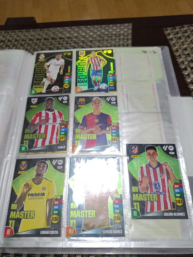 Panini Adrenalyn XL 2024/25 3 balones 
141 Card