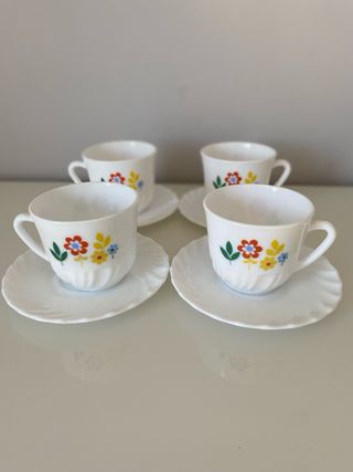 Tazas Arcopal con flores (4 unidades)