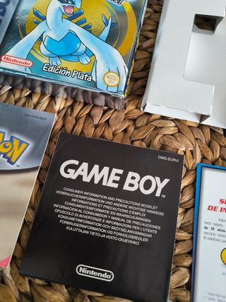 Caja y manuales Pokémon Plata Game Boy Color