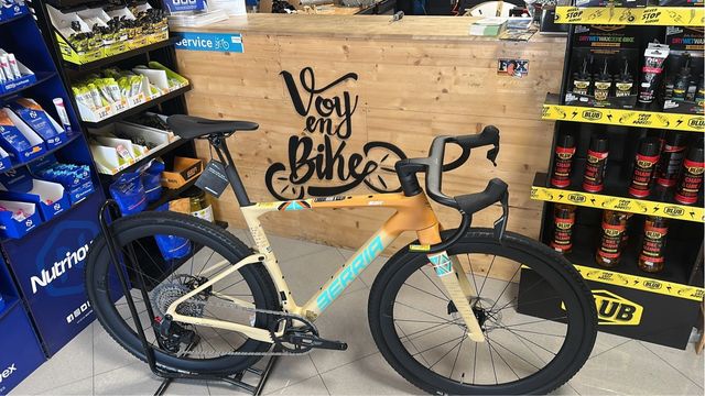 Berria Naii BR Rival xplr AXS PWM