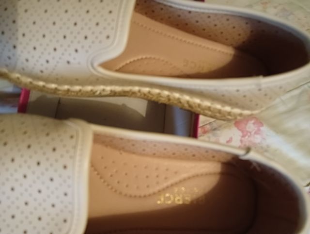 Zapatos planos blancos talla 39