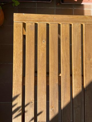 Mesa de exterior de madera