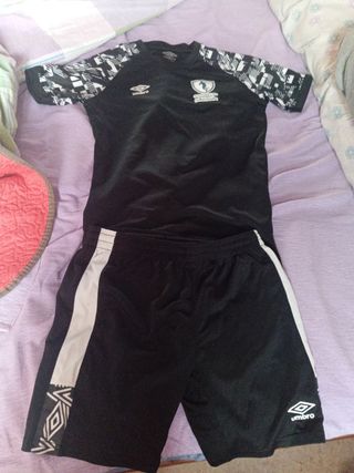 Equipación fútbol Umbro Talla 12