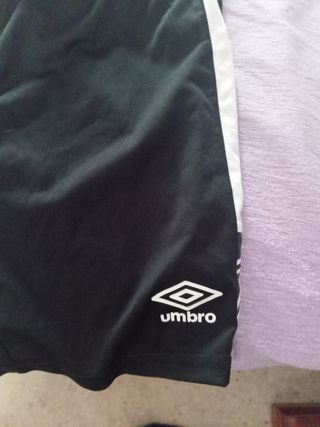 Equipación fútbol Umbro Talla 12