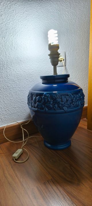 Pie de lámpara de cerámica azul