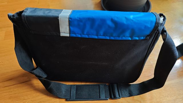 Bandolera Lidl azul y negra