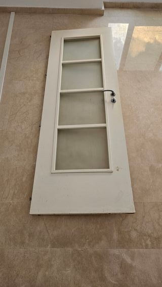 Puerta madera y cristal