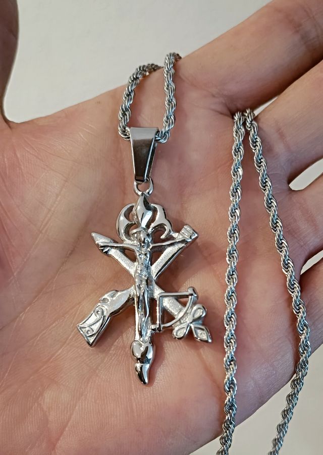 46x32mm CRUZ LEGIONARIOS CON CRISTO EN RELIEVE