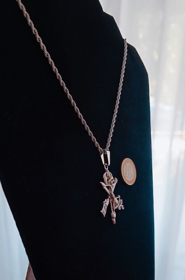 46x32mm CRUZ LEGIONARIOS CON CRISTO EN RELIEVE