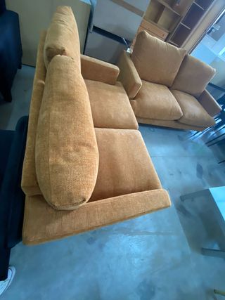 Sofá de 2 cuerpos naranja