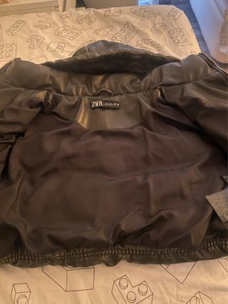 Chaqueta acolchada negra ZARA